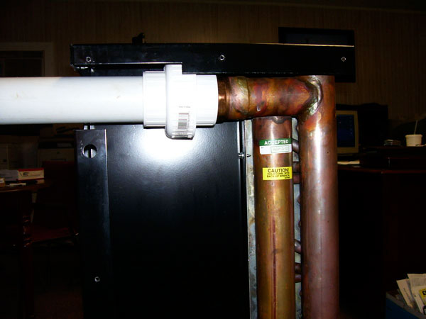 Using a pvc union on the intake manifold of the PCS3 solar pool heater (photo)